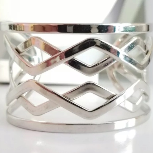 LIA SOPHIA DIAMOND PATTERN NECKLACE - Picture 2 of 6